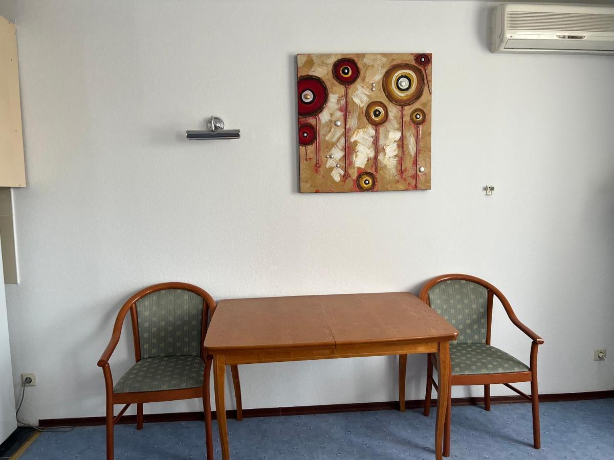 Green Hotel Atyraū Dış mekan fotoğraf