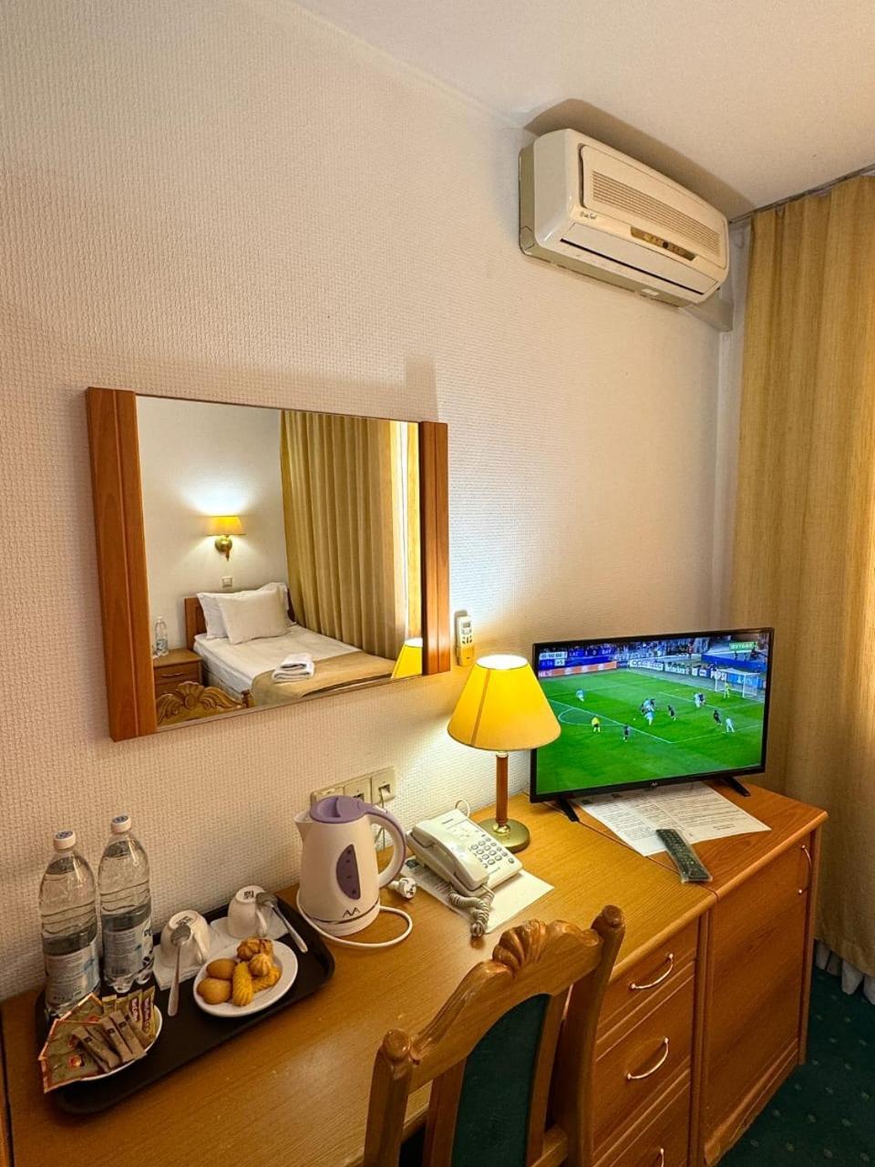 Green Hotel Atyraū Dış mekan fotoğraf