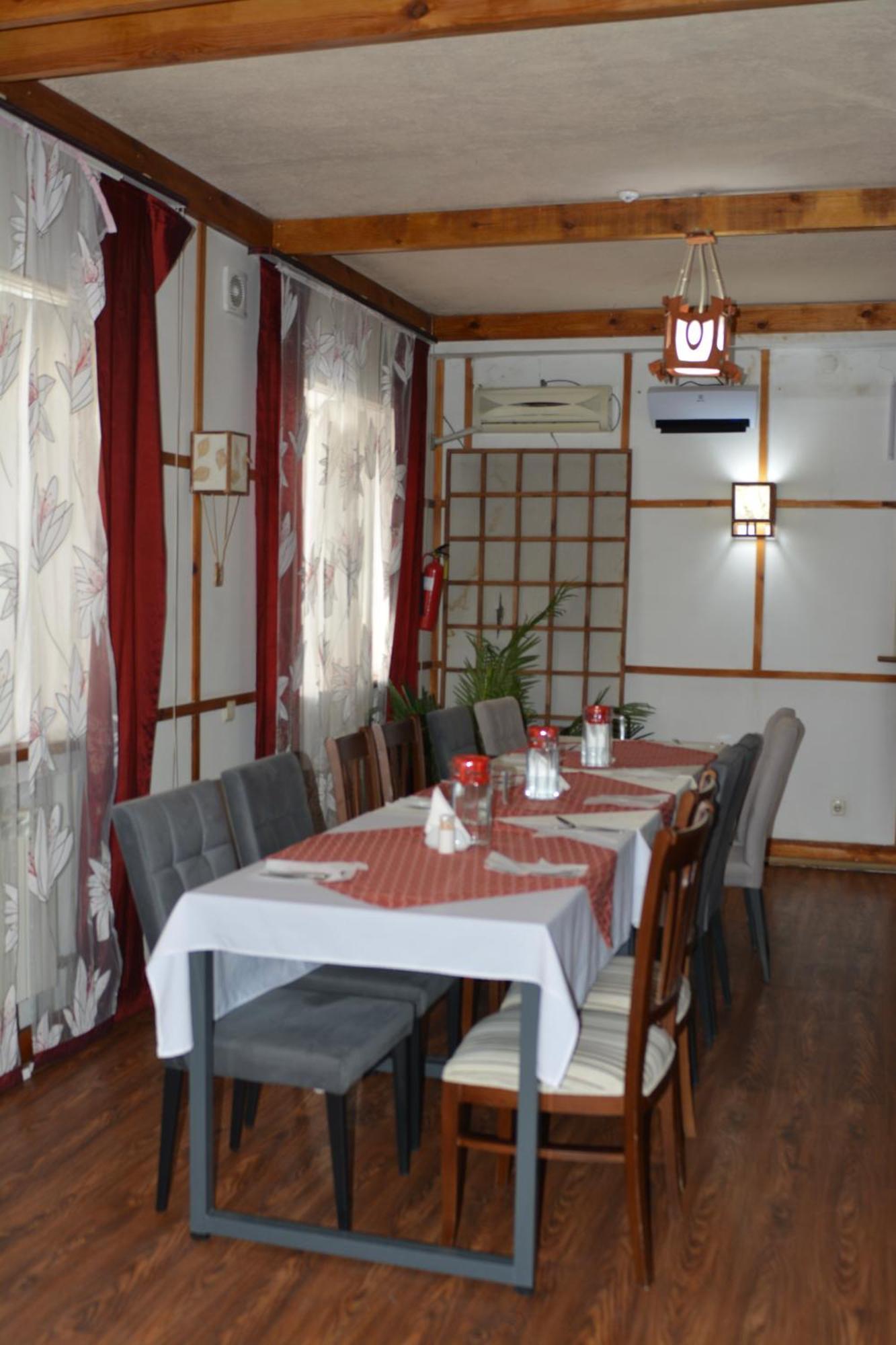 Green Hotel Atyraū Dış mekan fotoğraf