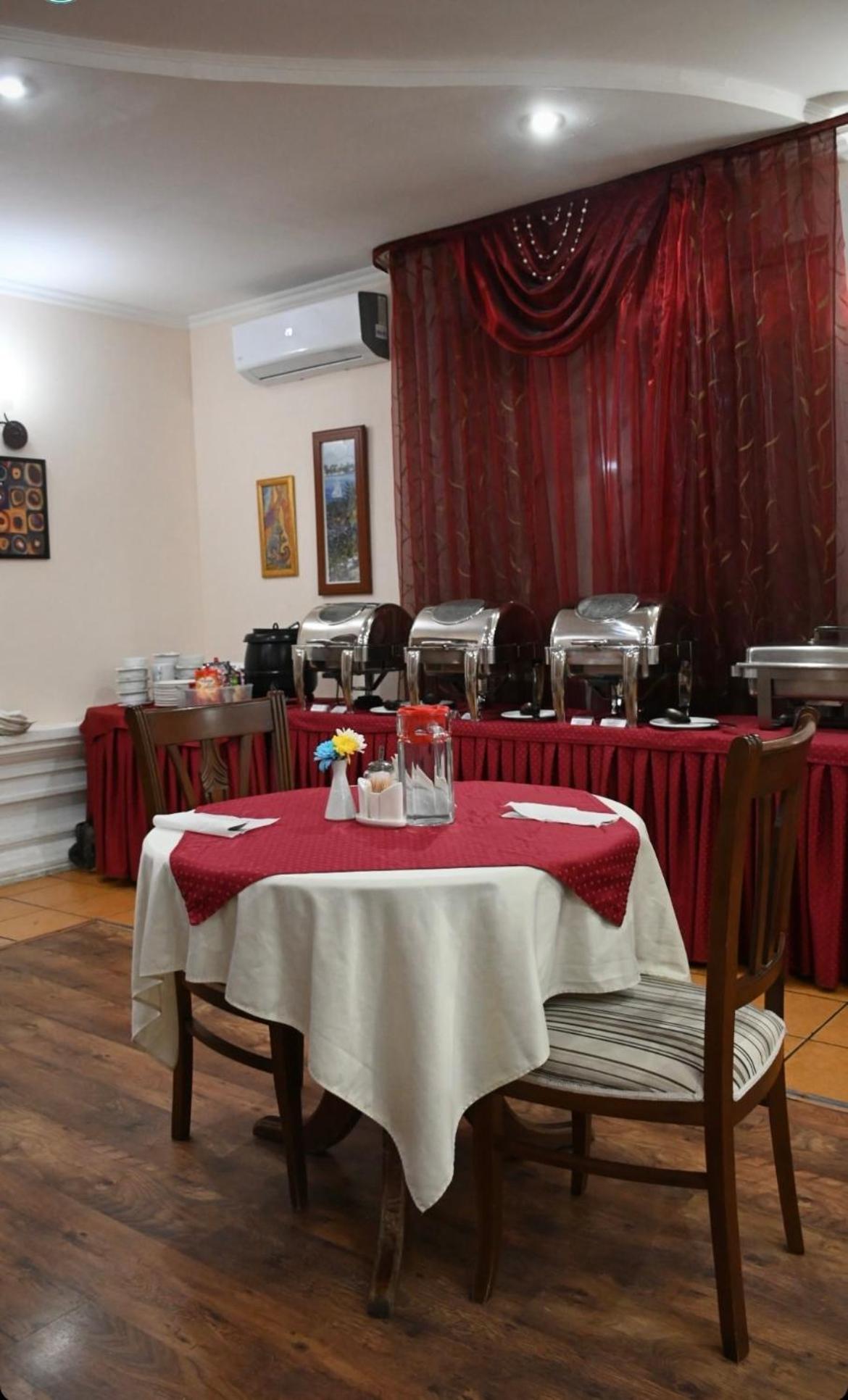 Green Hotel Atyraū Dış mekan fotoğraf